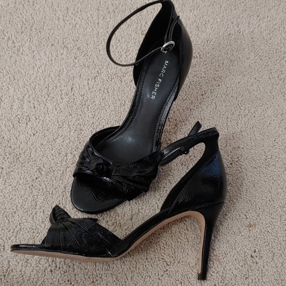 😊 2 / $20  Marc Fisher Shoes - Picture 3 of 8